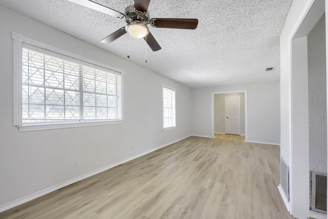 419 Allen Drive, Justin, TX 76247