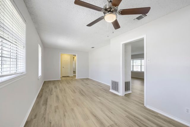 419 Allen Drive, Justin, TX 76247