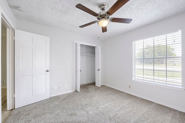 419 Allen Drive, Justin, TX 76247