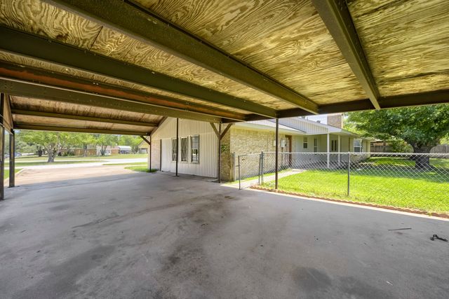 419 Allen Drive, Justin, TX 76247
