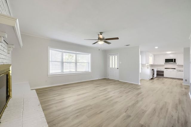 419 Allen Drive, Justin, TX 76247