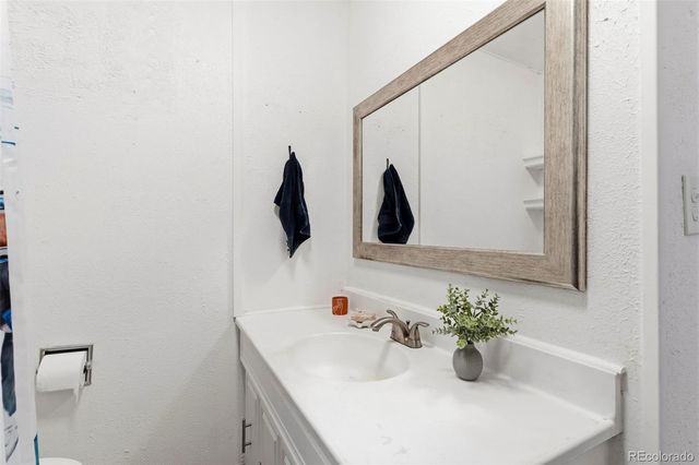 324 S Logan Street, Denver, CO 80209