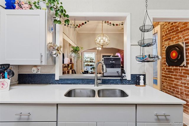 324 S Logan Street, Denver, CO 80209