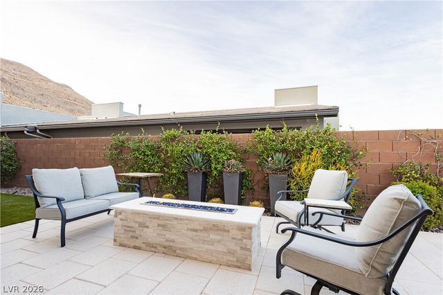 6710 Azimuth Court, Las Vegas, NV 89135