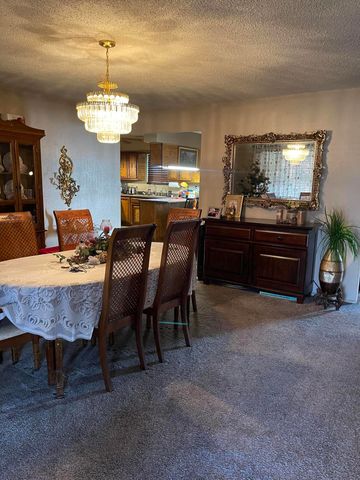 5708 Alta Vista Court SW, Albuquerque, NM 87105