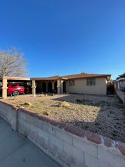 5708 Alta Vista Court SW, Albuquerque, NM 87105