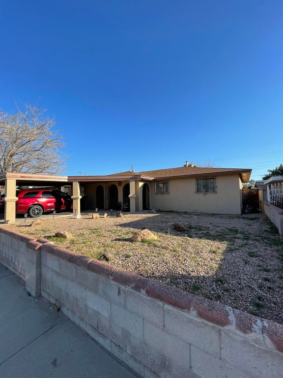 Image 1 of property listing at 5708 Alta Vista Court SW, Albuquerque, NM 87105