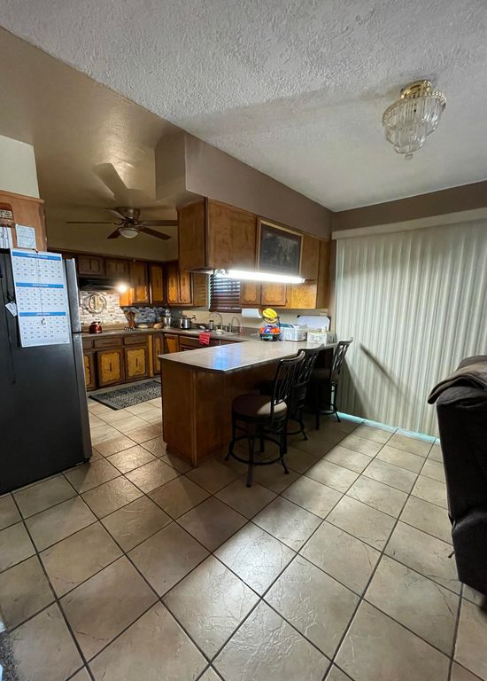 Image 10 of property listing at 5708 Alta Vista Court SW, Albuquerque, NM 87105