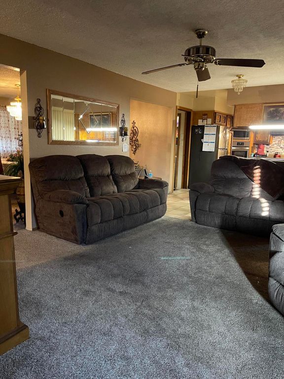 Image 15 of property listing at 5708 Alta Vista Court SW, Albuquerque, NM 87105