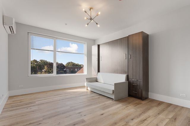 1531 W Howard Avenue 304, Chicago, IL 60626