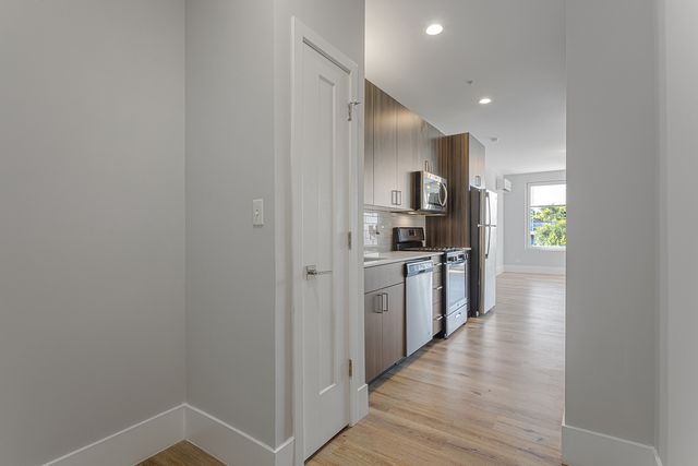 1531 W Howard Avenue 304, Chicago, IL 60626