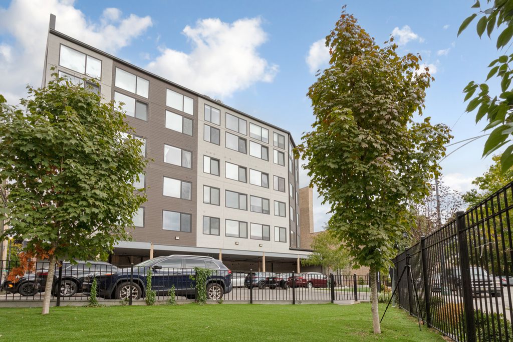 1531 W Howard Avenue 304, Chicago, IL 60626