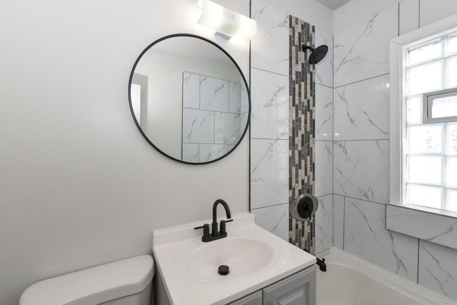 5327 W Wright STREET, Milwaukee, WI 53210