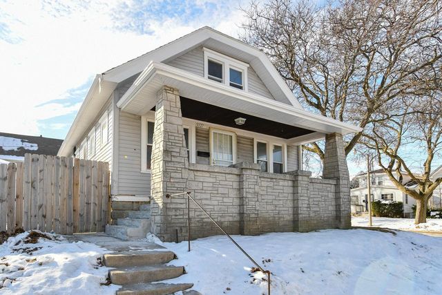 5327 W Wright STREET, Milwaukee, WI 53210