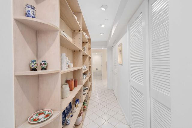 150 Bradley Place 415, Palm Beach, FL 33480