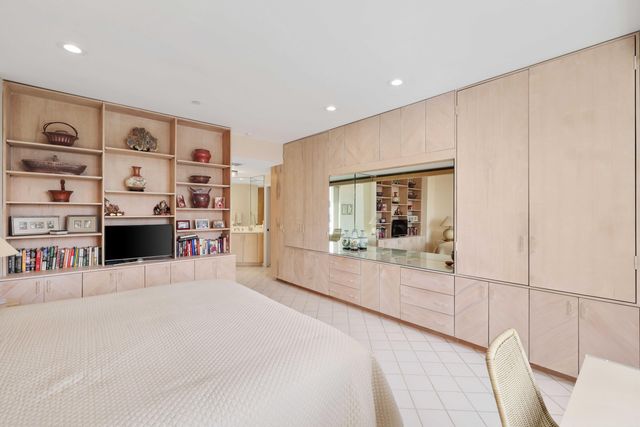 150 Bradley Place 415, Palm Beach, FL 33480