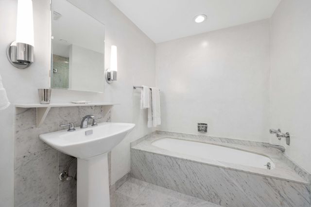 150 Bradley Place 415, Palm Beach, FL 33480