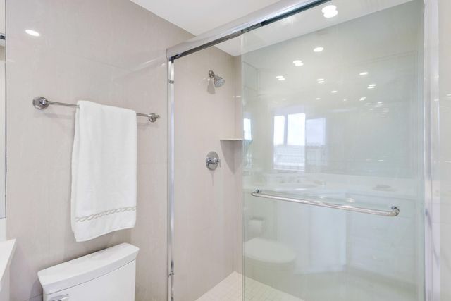 150 Bradley Place 415, Palm Beach, FL 33480