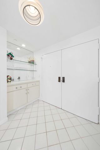 150 Bradley Place 415, Palm Beach, FL 33480