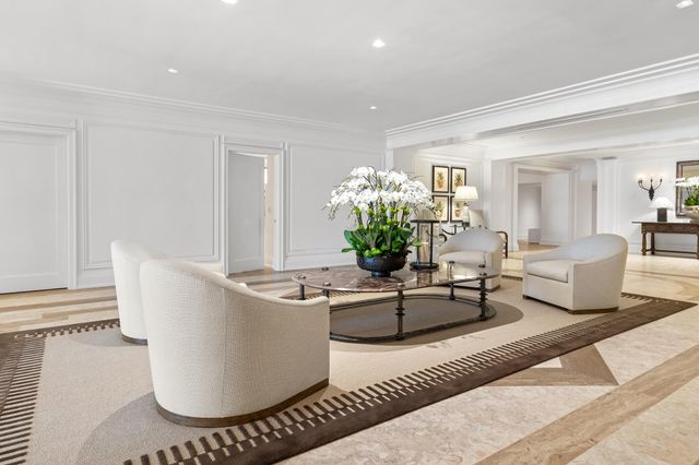 150 Bradley Place 415, Palm Beach, FL 33480