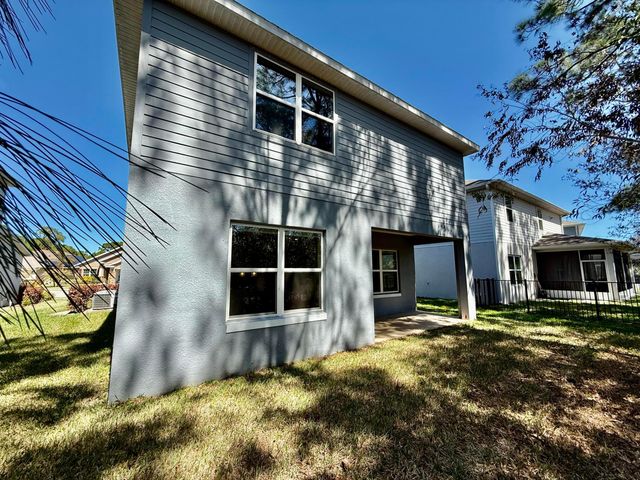 692 NE Turtleback Trail, Port St. Lucie, Port St Lucie, FL 34983