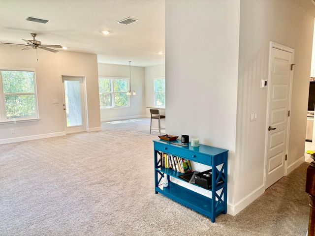 692 NE Turtleback Trail, Port St. Lucie, Port St Lucie, FL 34983