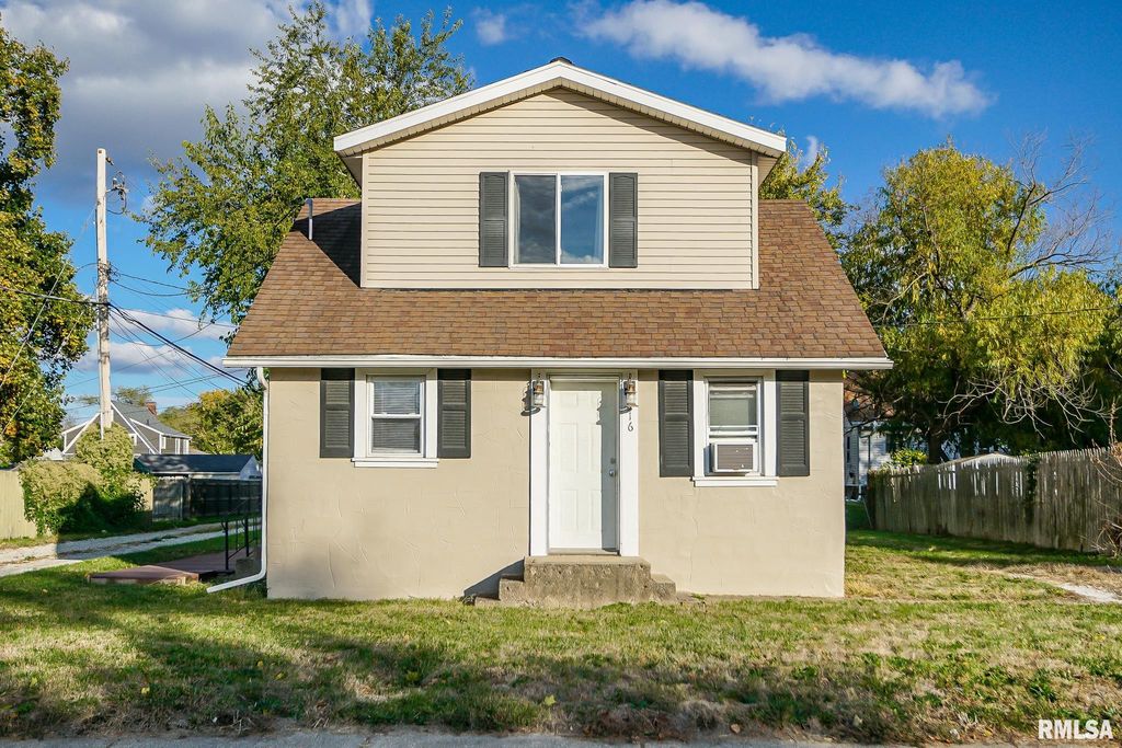 516 CREVE COEUR Avenue, Creve Coeur, IL 61610