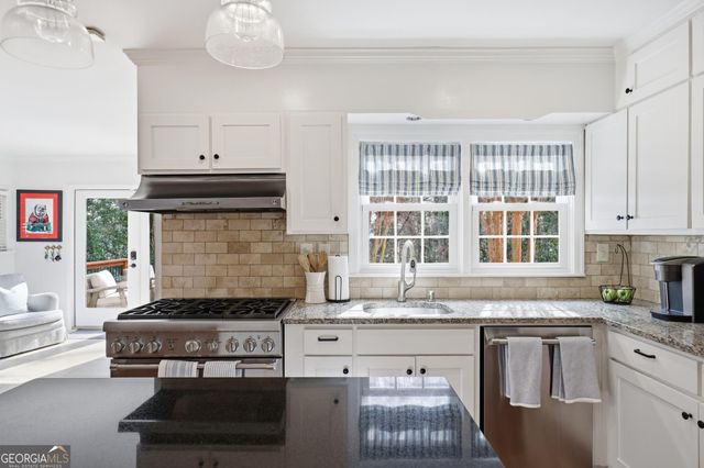 2993 Dale Drive, Atlanta, GA 30305