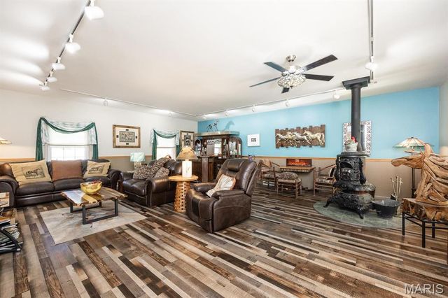 210 E Fairway Drive, Belleville, IL 62223