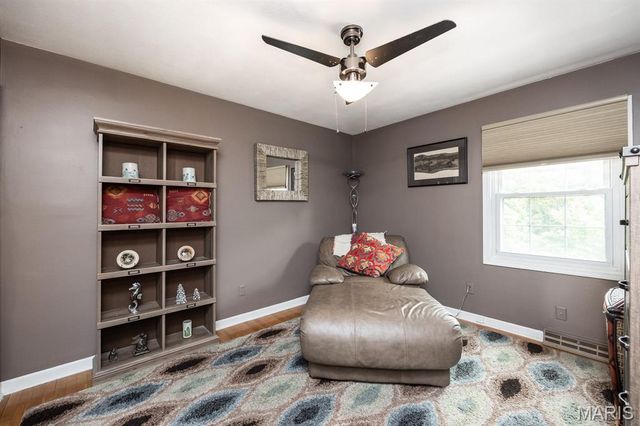 210 E Fairway Drive, Belleville, IL 62223