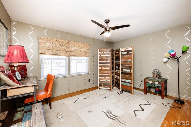 210 E Fairway Drive, Belleville, IL 62223