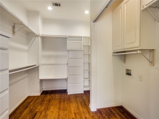 4308 N Cresthaven Road, Dallas, TX 75209