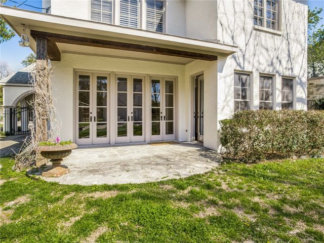 4308 N Cresthaven Road, Dallas, TX 75209