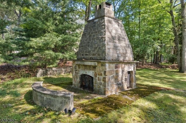 761 Backhus Estate Rd, Lebanon Twp., NJ 08826