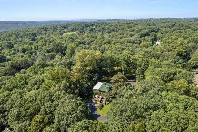 761 Backhus Estate Rd, Lebanon Twp., NJ 08826