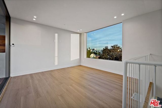 755 N Alfred Street B, Los Angeles, CA 90069