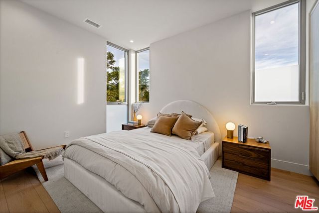 755 N Alfred Street B, Los Angeles, CA 90069