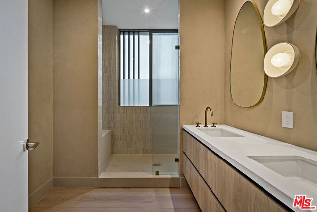 755 N Alfred Street B, Los Angeles, CA 90069