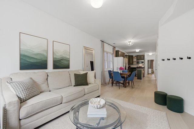1333 N Bosworth Avenue 2, Chicago, IL 60642