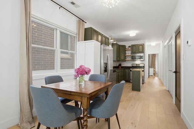1333 N Bosworth Avenue 2, Chicago, IL 60642