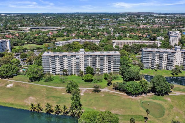 3520 Oaks Way 1010, Pompano Beach, FL 33069