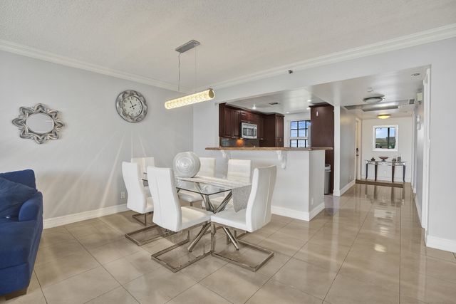 3520 Oaks Way 1010, Pompano Beach, FL 33069