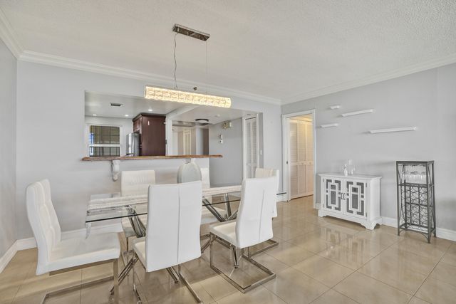 3520 Oaks Way 1010, Pompano Beach, FL 33069