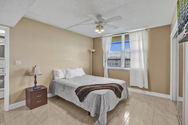 3520 Oaks Way 1010, Pompano Beach, FL 33069