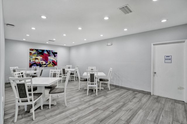 3520 Oaks Way 1010, Pompano Beach, FL 33069