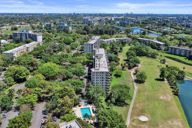 3520 Oaks Way 1010, Pompano Beach, FL 33069