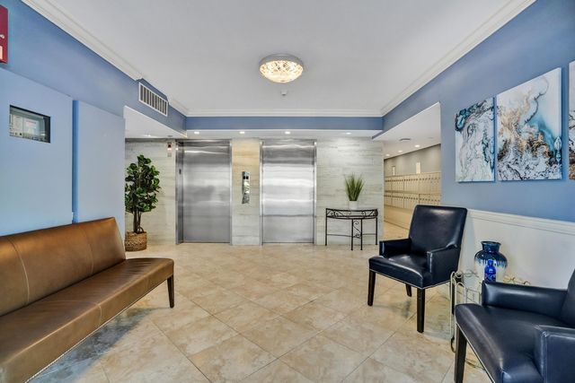 3520 Oaks Way 1010, Pompano Beach, FL 33069