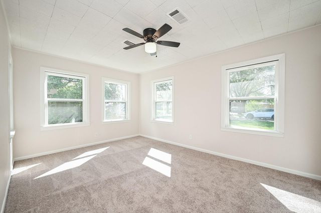 804 23rd Avenue N, Texas City, TX 77590