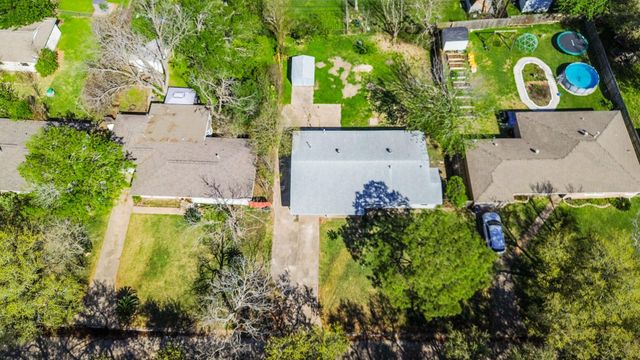 804 23rd Avenue N, Texas City, TX 77590