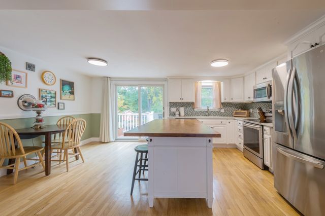 14 Justine Rd, Plymouth, MA 02360